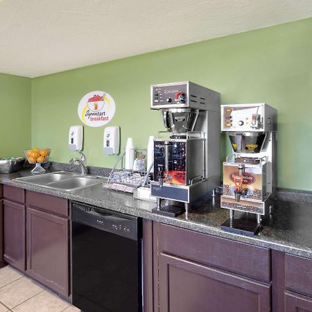 Motel Super 8 By Wyndham Norfolk Zewnętrze zdjęcie